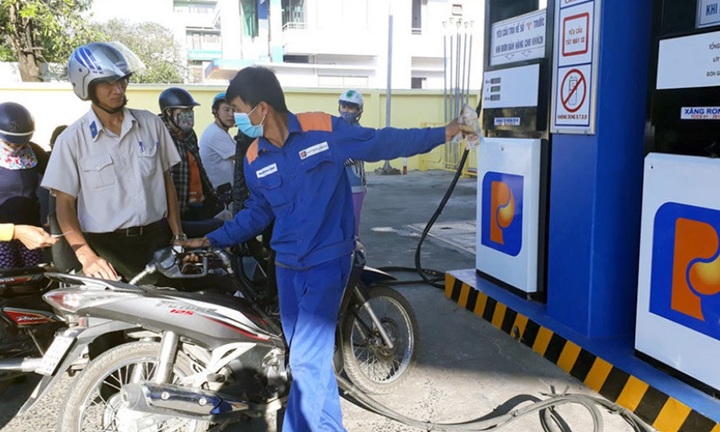 Quỹ bình ổn giá xăng dầu còn gần 900 tỷ đồng