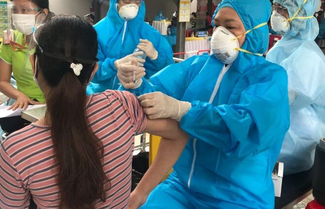 Ngày 27/3, cả nước có 91.916 ca COVID-19 mới, thấp nhất trong khoảng 1 tháng qua