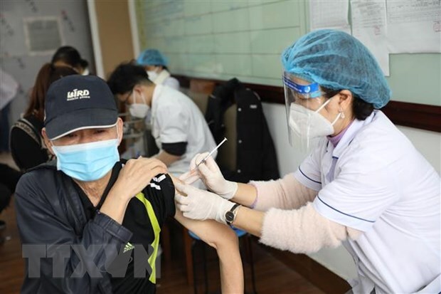 Nghiên cứu, tham khảo quốc tế việc tiêm vaccine COVID-19 mũi tăng cường 4 và cho trẻ dưới 5 tuổi