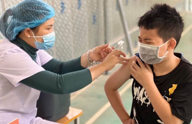 Hà Nội: Gần 8.500 học sinh lớp 6 đã tiêm vaccine COVID-19, chưa ghi nhận trường hợp phản ứng bất thường