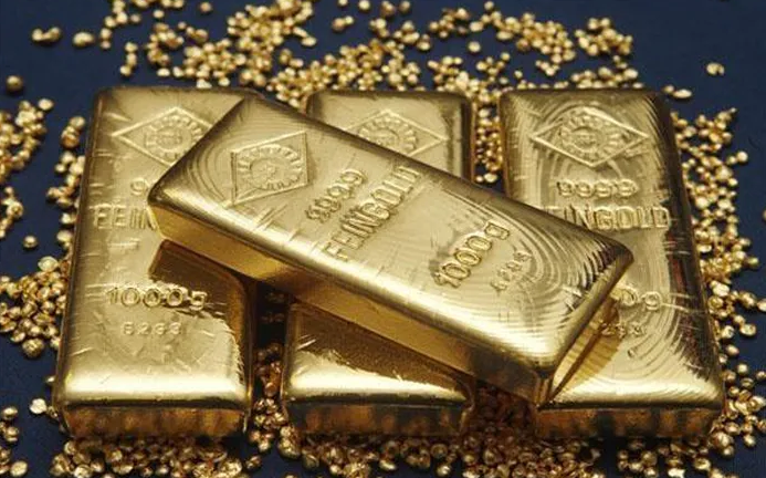 Giá vàng hôm nay ngày 28/4: Vàng SJC mất mốc 70 triệu đồng/lượng