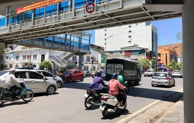Hà Nội nắng nóng hơn 37 độ C trong 2 ngày đầu tuần tới