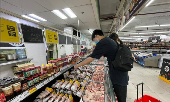 Giá xăng giảm, hàng hóa vẫn đứng im: Bộ Tài chính nói gì?