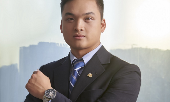 Vừa rời ghế Tổng Giám đốc, ông Lê Viết Hiếu được bổ nhiệm Phó Chủ tịch Tập đoàn Hòa Bình