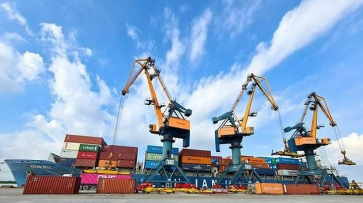 Cổ phiếu HAH giảm kịch sàn sau quyết định xử phạt về thuế