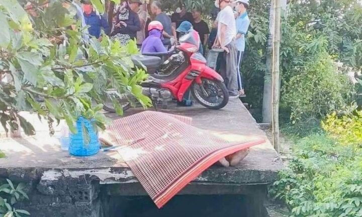 Hà Tĩnh: Phát hiện người đàn ông tử vong dưới mương nước