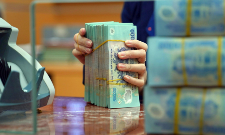 Ông lớn ngân hàng quốc doanh nhập cuộc tăng lãi suất