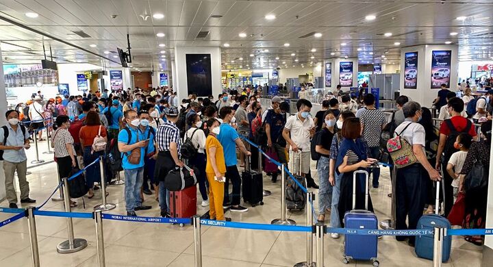 Cục Hàng không Việt Nam: Xử lý nghiêm hãng bay bán vé vượt giá trần