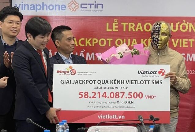 Một cán bộ về hưu trúng giải độc đắc Vietlott hơn 58 tỷ đồng