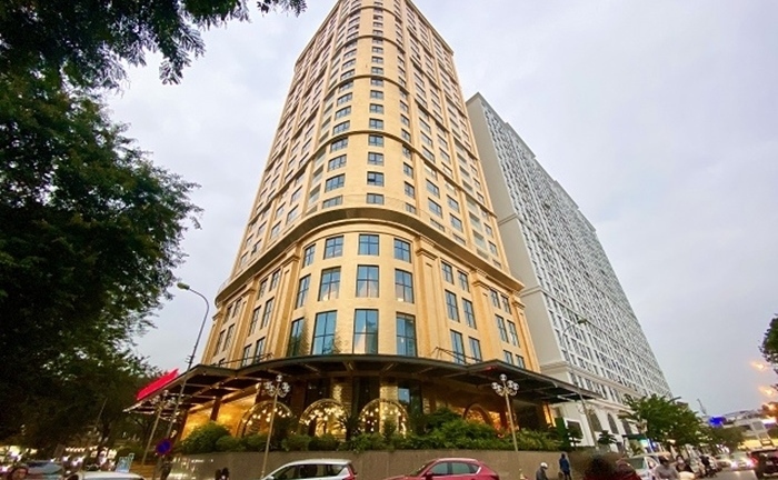 Ngắm lại khách sạn dát vàng ở Hà Nội trước khi sang tay chủ mới