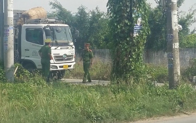TP.HCM: Điều tra vụ người đàn ông tử vong dưới gầm xe tải