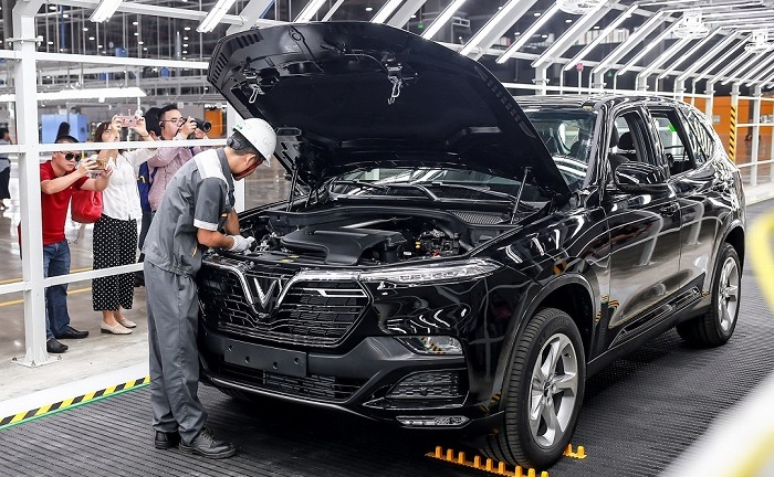 Chính phủ chỉ đạo giảm 50% lệ phí trước bạ ô tô trong nước từ 1/7