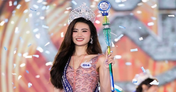 Hoa hậu Ý Nhi bất ngờ xóa danh hiệu từng đạt được trong cuộc thi sắc đẹp tại Bình Định