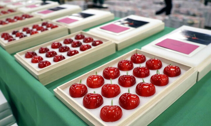 Có gì trong hộp cherry 15 quả hơn 82 triệu đồng ở Nhật Bản?