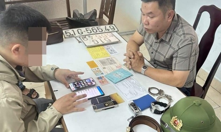 Đà Nẵng: Bắt đối tượng giả danh công an, đi xe biển số 80A giả chiếm đoạt tiền tỷ