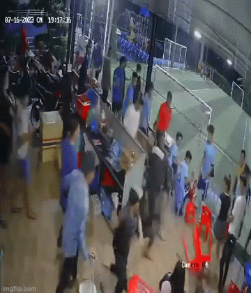 Điều tra vụ truy sát trên sân bóng ở Long An