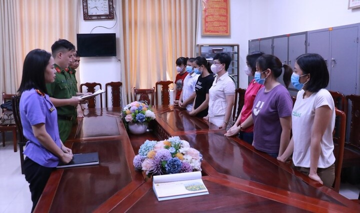 Khởi tố loạt bác sĩ, điều dưỡng liên quan đến vụ lập khống hồ sơ bệnh án, trục lợi bảo hiểm ở Nghệ An