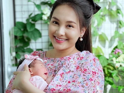 Tin tức giải trí mới nhất ngày 7/6: Bảo Thanh lần đầu khoe dung mạo ái nữ 1 tháng tuổi