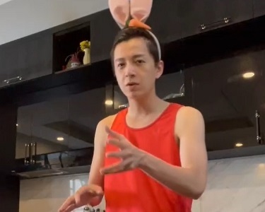 Ngô Kiến Huy khoe thân hình không chút mỡ thừa, cả gan thách thức 