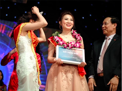 Ngắm nhan sắc xinh đẹp của Hoa khôi báo chí Vũ Phương Anh, thành tích các cuộc thi khiến nhiều người tò mò