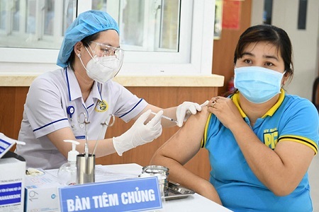 Bộ Y tế: Ưu tiên tiêm vaccine Pfizer cho người đã tiêm 1 mũi AstraZeneca