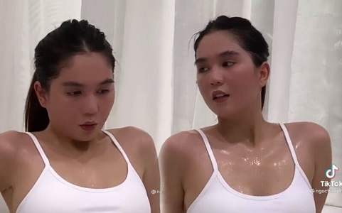 Ngọc Trinh tung clip tập luyện tại nhà, lộ dấu hiệu tăng cân nhưng vẫn được khen 