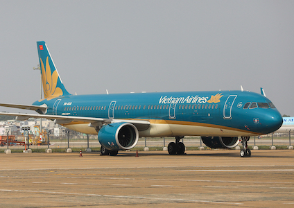 Người đã tiêm vaccine ngừa COVID-19 đi máy bay, tàu hỏa không cần xét nghiệm