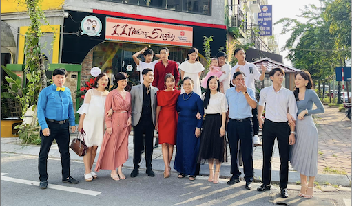 11 tháng 5 ngày hé lộ kết phim viên mãn, Á hậu Phương Nga bất ngờ xuất hiện tại hậu trường