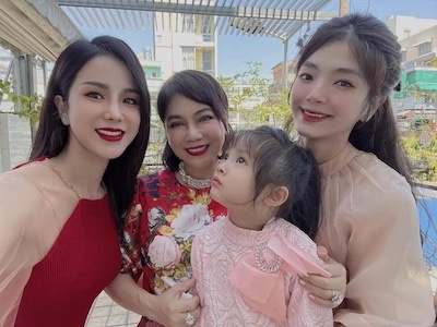 Diệp Lâm Anh đón Tết bên mẹ chồng cũ hậu ly thân, thiếu gia Đức Phạm vắng mặt