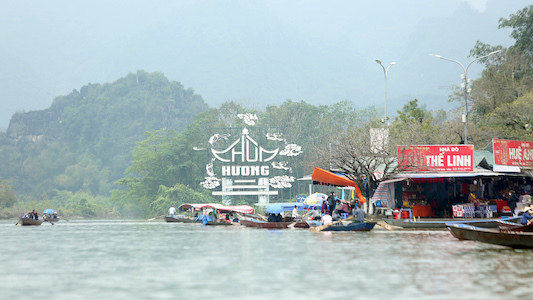 Mức giá vé tham quan Chùa Hương 2022 thay đổi như thế nào? 