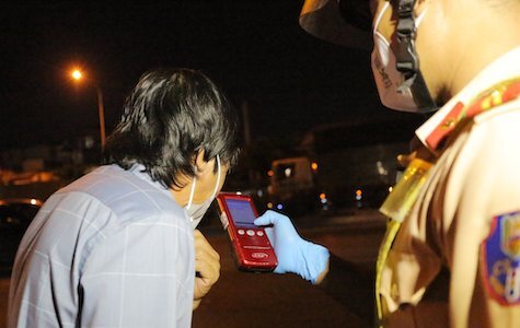 TP. HCM: Uống 2 lon bia vẫn lái xe, tài xế bị phạt 35 triệu đồng