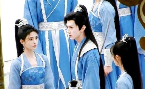 Tin tức sao Hoa ngữ mới nhất ngày 23/2: Cúc Tịnh Y xuất hiện đầy khí chất trên phim trường