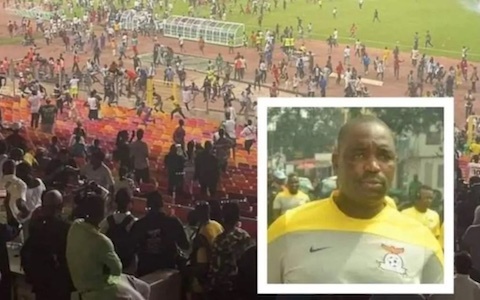 Bác sĩ FIFA tử vong thương tâm sau vụ cổ động viên Nigeria tràn xuống sân gây rối 