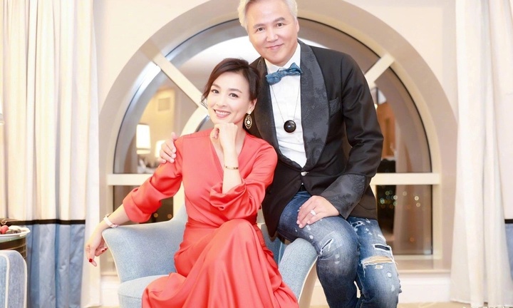 Tin tức sao Hoa ngữ mới nhất ngày 20/4: Vợ chồng Trương Đình bị tịch thu 96 bất động sản