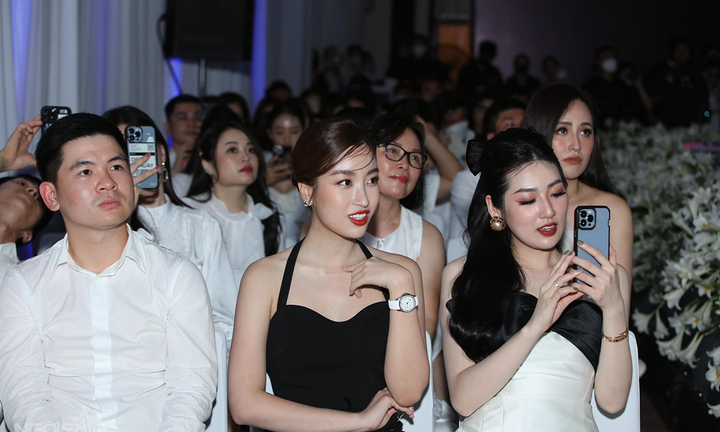 Đỗ Mỹ Linh lần đầu lộ diện bên con trai bầu Hiển sau loạt tin đồn hẹn hò