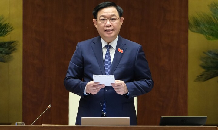 Giá xăng dầu tăng cao, Chủ tịch Quốc hội đề nghị rà soát lại thuế, phí