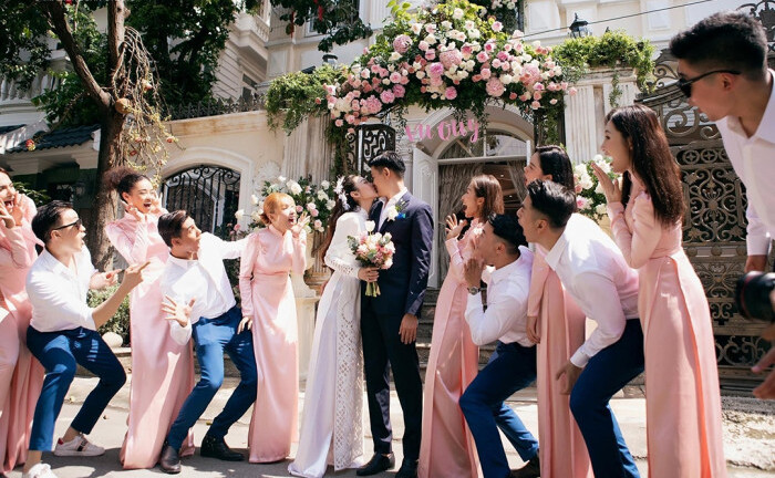 Hình ảnh hiếm hoi hé lộ dung nhan chồng ca sĩ Minh Hằng ở đám cưới 