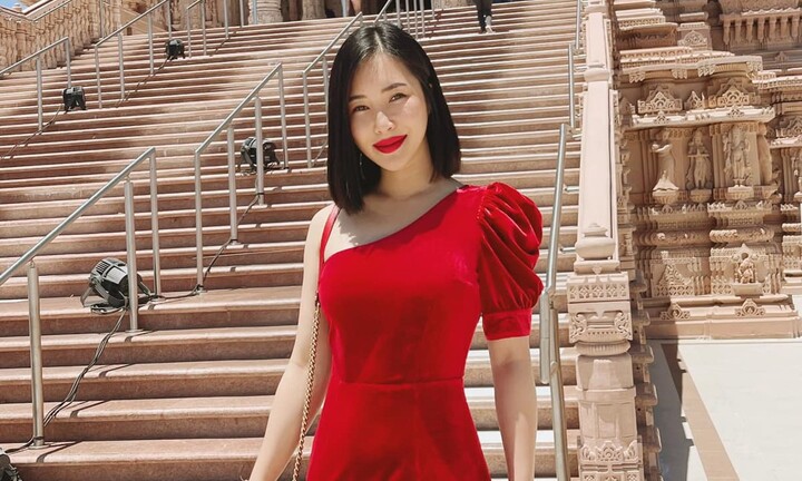 Hương Tràm sau 3 năm du học Mỹ: Ngoại hình khác lạ, gu thời trang gây tranh cãi 