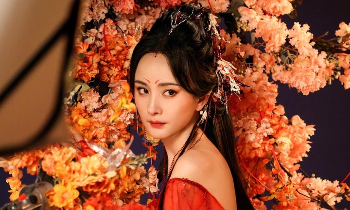 Tin tức sao Hoa ngữ mới nhất ngày 12/7: Dương Mịch hoãn quay phim vì bị thương ở mắt