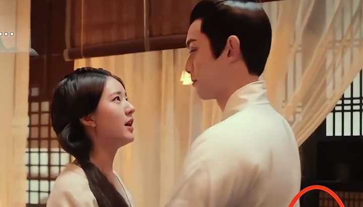 Khoảnh khắc hậu trường ngọt ngào của Triệu Lộ Tư - Ngô Lỗi trong Tinh Hán Xán Lạn 