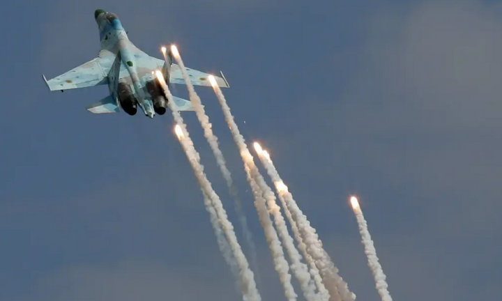 Video: Chiến đấu cơ Su-27 hỗn chiến trên bầu trời Ukraine