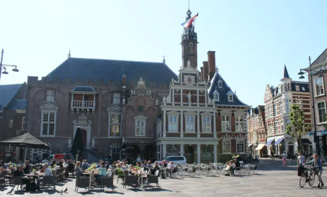 Thành phố đầu tiên trên thế giới cấm quảng cáo thịt nơi công cộng