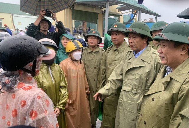 Phó Thủ tướng Lê Văn Thành kiểm tra công tác ứng phó bão tại Quảng Trị