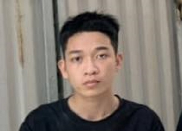Thiếu tiền tiêu xài, thanh niên vờ mua iPhone rồi cướp giật táo tợn