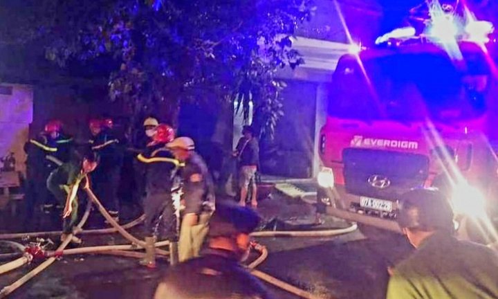 Vụ cháy lúc rạng sáng, 2 mẹ con tử vong: Lối thoát hiểm trong nhà bị tắc nghẽn
