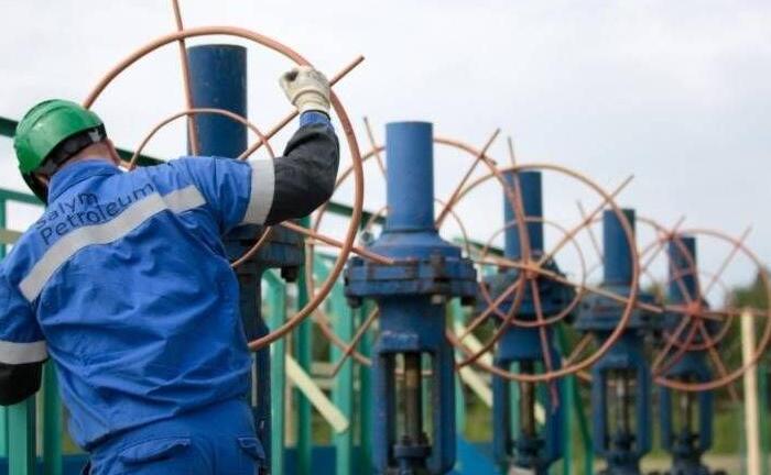 EU xem xét áp giá trần dầu mỏ nhập khẩu từ Nga