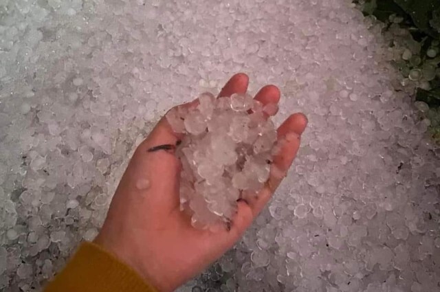 Điện Biên: Mưa đá bất thường kèm dông lốc, gây ngập úng cục bộ