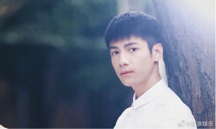 'Tình cũ' Bạch Lộc bị fan cuồng xâm phạm đời tư nghiêm trọng