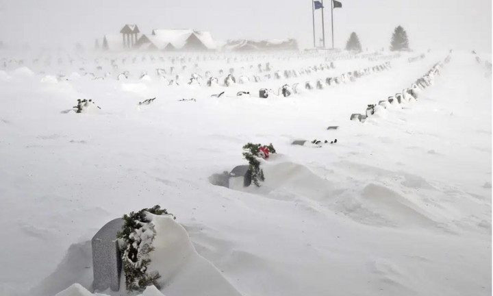 Nhiều nước đối mặt với mùa Giáng sinh khắc nghiệt, chống chọi giá lạnh bất thường