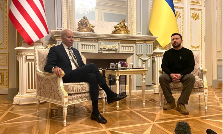 Tổng thống Mỹ Joe Biden bất ngờ tới Ukraine